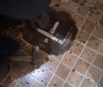广汉卫生间漏水维修公司为您分享下卫生间渗水如何处理及注意事项